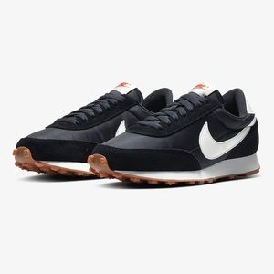 Nike Vintage Daybreak Womens 8.5